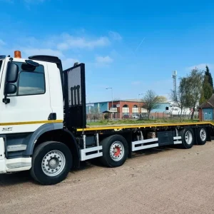 2017 DAF CF 400 EURO 6 with 8x2 lift and steer, Andover Beavertail body - Image 2