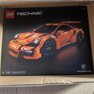 LEGO TECHNIC Porsche 911 GT3 RS 42056