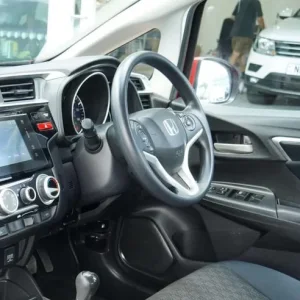 2016 Honda Jazz 1.3 SE i-VTec 5-door hatchback - Image 3