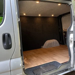 Vauxhall Vivaro 2.0cdti day van 103k miles - Image 2