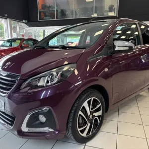 2016 Peugeot 108 1.2 PureTech Feline Nav Hatchback - Image 6