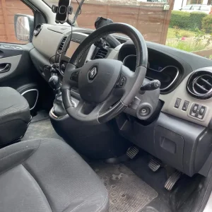 2017 Renault Traffic MPV, 1598cc, 5-door - Image 2