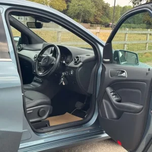 2015 Mercedes-Benz B-Class 1.6 B200 Sport Executive Auto 5dr MPV - Image 8