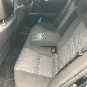 2011 Toyota Avensis Estate Manual 5-door - Image 5