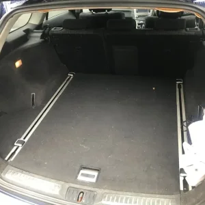 2011 Toyota Avensis Estate Manual 5-door - Image 7
