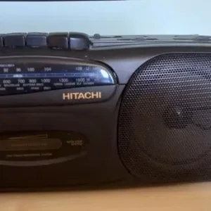 HITACHI RADIO AND CASSETTE PLAYER - Image 2