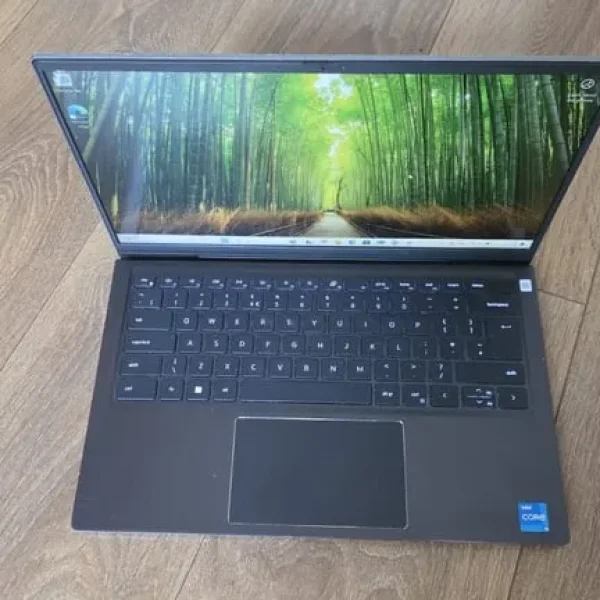 Dell Vostro 14 5410 laptop with 11th gen i5 processor and 256GB SSD