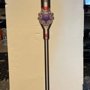 Dyson V8 Vacuum Cleaner - Image 2