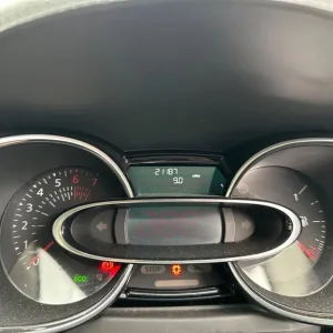 2019 Renault Clio 0.9 TCE 90 Play 5-door Hatchback - Image 6