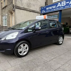 2009 Honda Jazz 1.4 i-VTEC ES Purple - Image 3