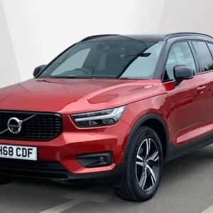 2019 Volvo XC40 2.0 T4 R-DESIGN Pro AWD Estate - Image 6