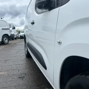 2020 Citroen Berlingo 1.5 BlueHDi Enterprise Panel Van - Image 3