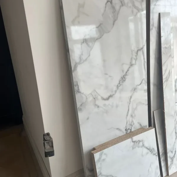Howdens Calcatta marble gloss worktop and backboard