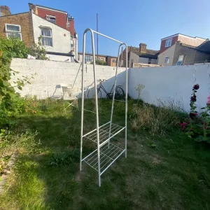 Clothes rail with two shelves - metal white - slim and cute - Image 4