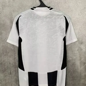 Juventus 24/25 home kit - Image 4