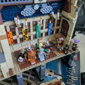 Lego Harry Potter Great Hall - Image 3
