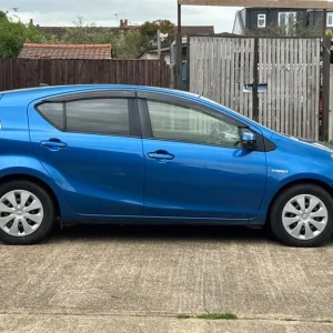 2013 Toyota Aqua 1.5L Hybrid Automatic - Image 4