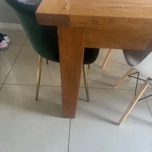Solid oak extendable dining table - Image 4