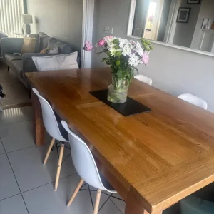 Solid oak extendable dining table