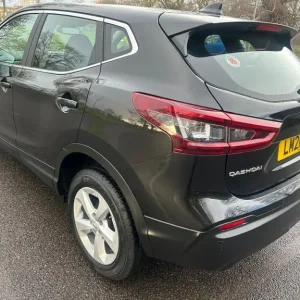 2021 Nissan Qashqai Acenta Premium 5-door Hatchback - Image 5