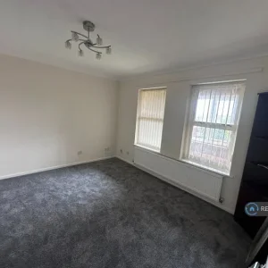 4 bedroom house in Charlotte Street, treherbert, Rhondda Cynon Taf - Image 3