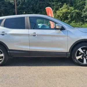 Nissan Qashqai 1.5 dCi N-Tec 5-door Diesel - Image 6
