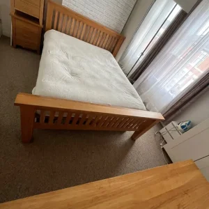Solid wood bedroom set - Image 2