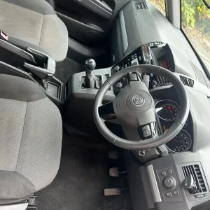 Vauxhall Zafira 2012 Exclusiv 5-Door 3-Seat Wheelchair Accessible Vehicle - Image 8