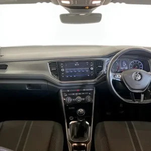 2018 Volkswagen T-Roc 1.0 TSI SE 5-door Hatchback - Image 3