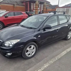 Hyundai I30 2009 hatchback manual 5-door