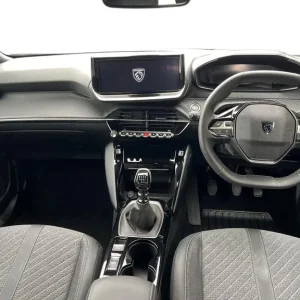 Peugeot 2008 SUV 1.2 Puretech Allure 5-door petrol manual with visibility pack and Apple CarPlay - Image 7