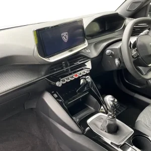 Peugeot 2008 SUV 1.2 Puretech Allure 5-door petrol manual with visibility pack and Apple CarPlay - Image 8