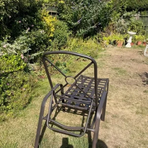 Laurel metal sun lounger with padded mattress - Image 7