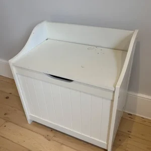 White Wooden Monks Bench with Storage Compartment - Image 4