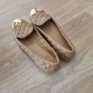 Tory Burch Flat Shoe Size 6UK Beige - Image 2