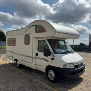 Fiat Ducato 15 JTD MWB Bessacarr E425 motorhome - Image 3