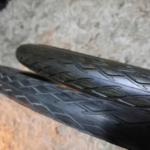 Schwalbe Marathon 700c x 47mm and 29x1.75 puncture resistant tyres - Image 3