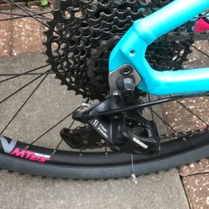 Ladies mountain bike 14 inch 11 speed - Image 3