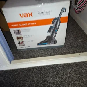Vax Dual Power Pet Advance carpet cleaner - Image 2
