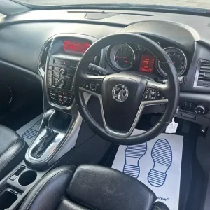 2011 Vauxhall Astra 1.6 16v Elite Auto Euro 5 5dr Hatchback - Image 8