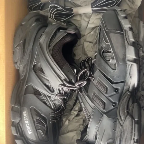 Size 9 Balenciaga tracks