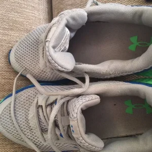 Under Armour trainers size 5 - Image 7