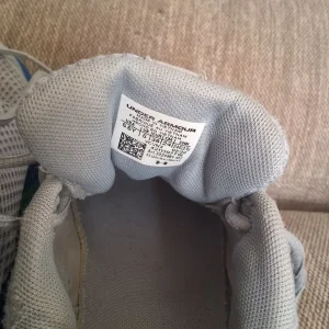 Under Armour trainers size 5 - Image 8