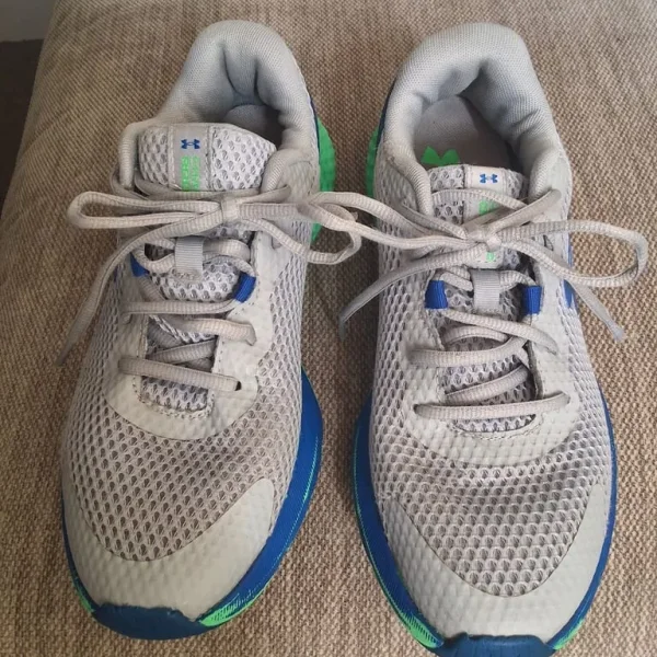 Under Armour trainers size 5