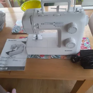 Silver crest sewing machine - Image 2
