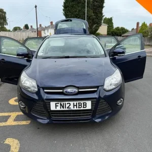 2012 Ford Focus 1.6 Zetec Euro 5 5-door hatchback petrol manual - Image 6