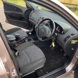 Kia Ceed 2008 Manual Hatchback - Image 5