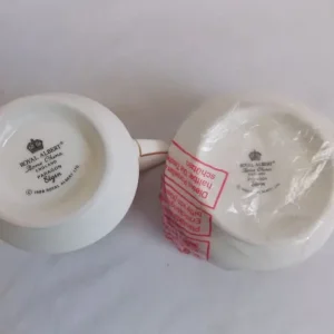 Royal Albert Paragon Elgin Bone China Coffee Set – 6 Cup Pot and Saucers - Image 3