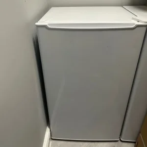 Essentials min under counter fridge - Image 2