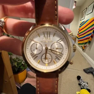 Ladies Michael Kors watch with leather strap - Image 2